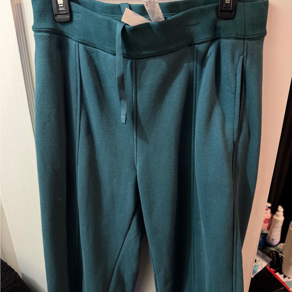 ALO Yoga Teal Straight Leg Pants